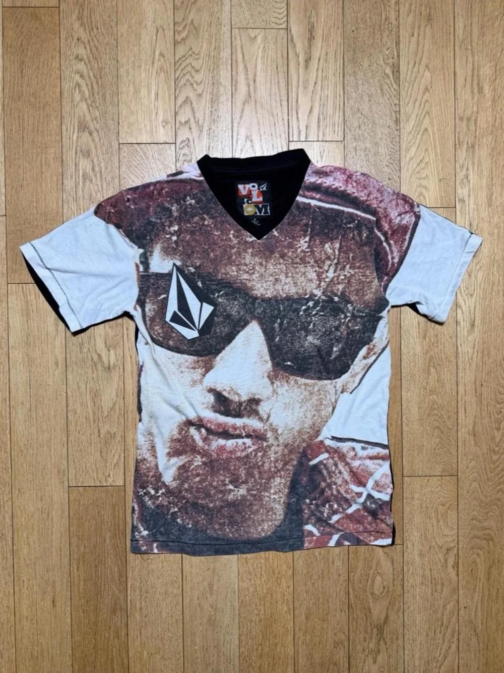 Vintage Volcom Graphic V-Neck Tee in Multicolor